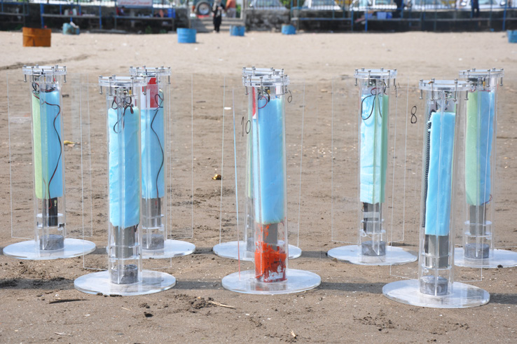 Surface current measurement device, drifter