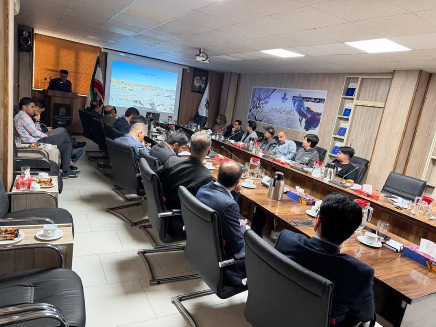 نشست «حفاظت از تنوع زیستی خلیج فارس و دریای عمان»؛ تأکید بر هم‌افزایی علمی، مدیریتی و اجتماعی